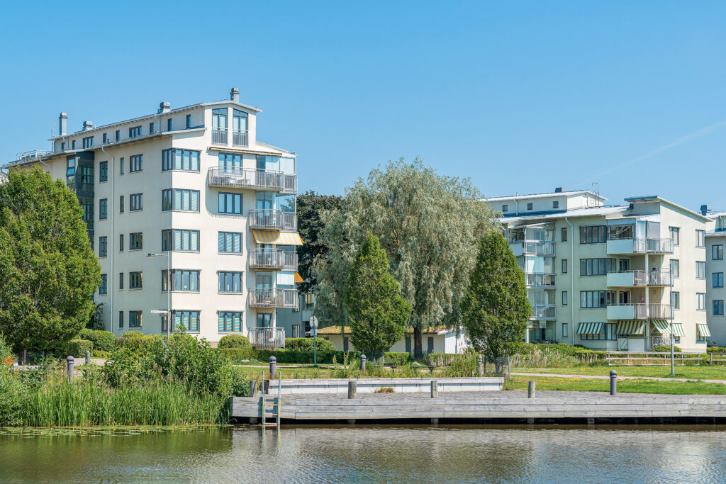 östermälarstrand-på-sommaren