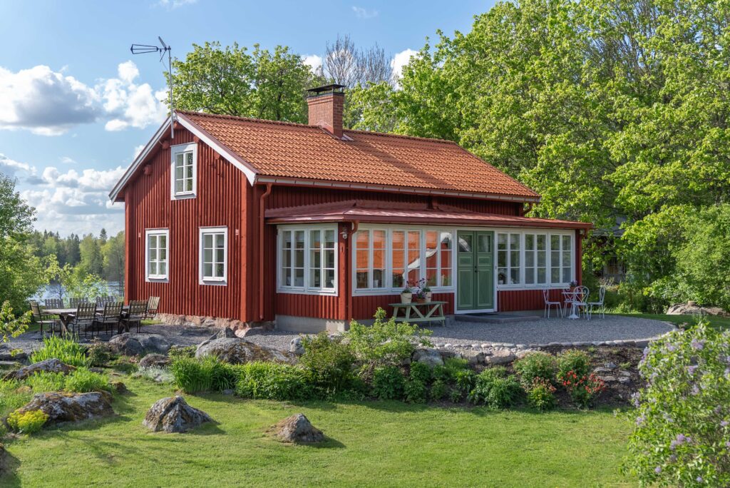 vackert-hus-innan-solnedgång